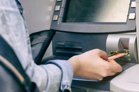 Один із банків іде з ринку: клієнтам дали 60 днів на виведення коштів