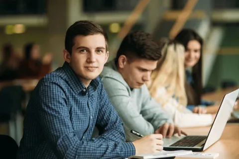 Мужчинам в Украине планируют "прикрыть" популярную лазейку для уклонения от мобилизации