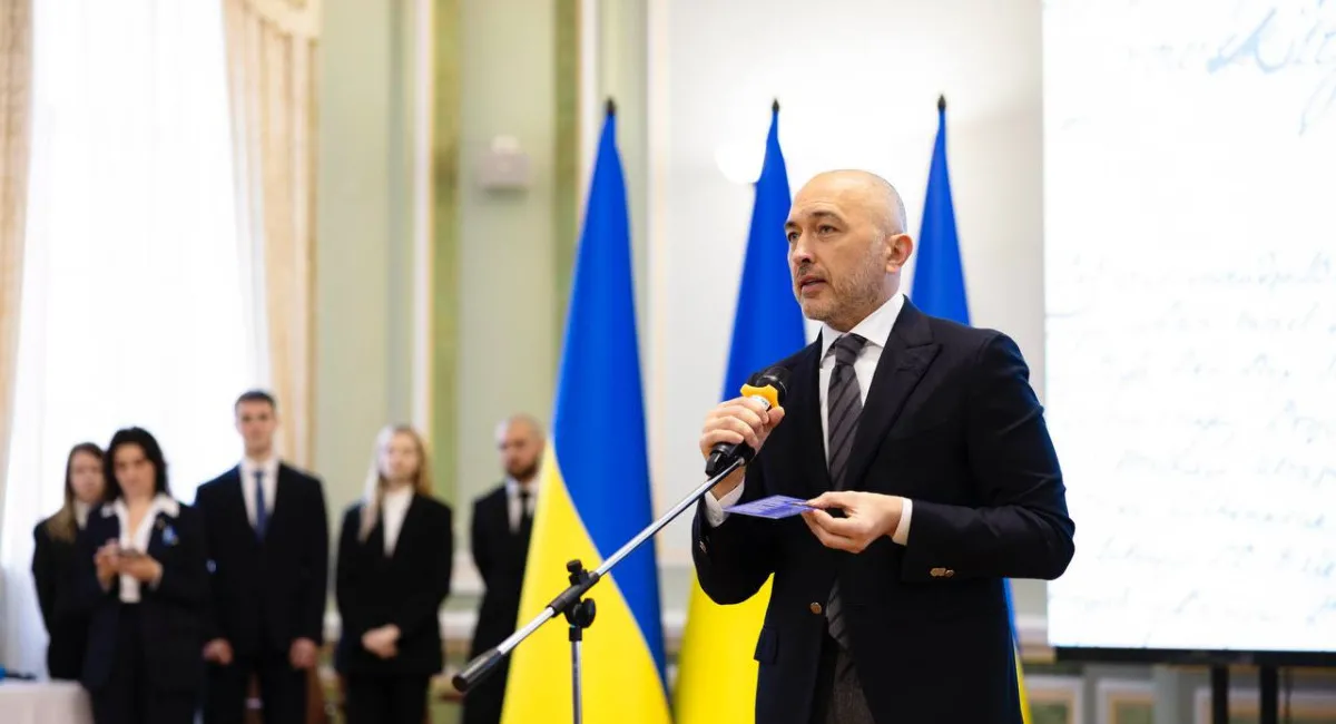 В Украине появились новые 5 гривен: в чем особенность монеты - today.ua