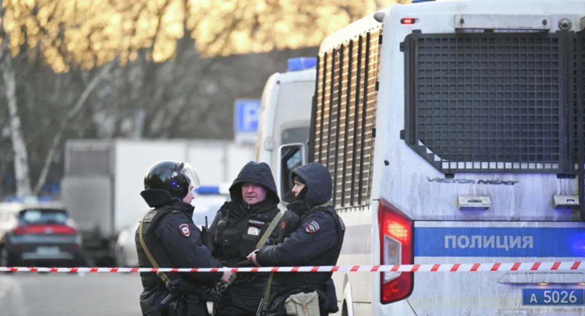 Вторая атака за два дня: в Москве подорвали полицейских рядом с местом гибели генерала Сарварова - today.ua