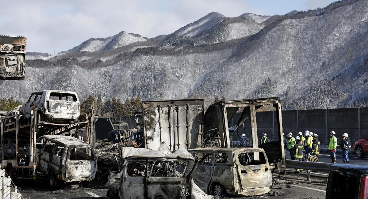 Адская авария в Японии: более 50 автомобилей столкнулись из-за гололеда, есть погибшие и десятки раненых - today.ua