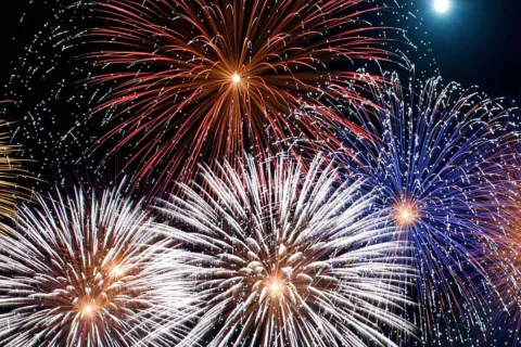 Новогодний фейерверк может стоить лет за решеткой: украинцам напомнили об ответственности во время праздников