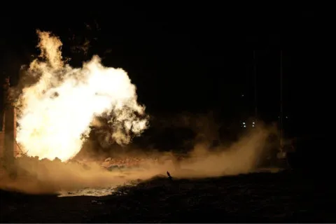 РФ ударила по Украине баллистикой и дронами: взрывы прогремели в Запорожье, Одессе и Харькове (фото)