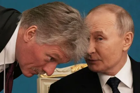 З’явилась офіційна позиція Кремля щодо тристоронніх мирних переговорів в Абу-Дабі