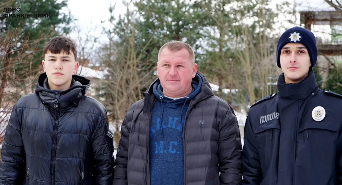 Невероятная история спасения: двое подростков вытащили четырёх детей из ледяной ловушки (видео) - today.ua