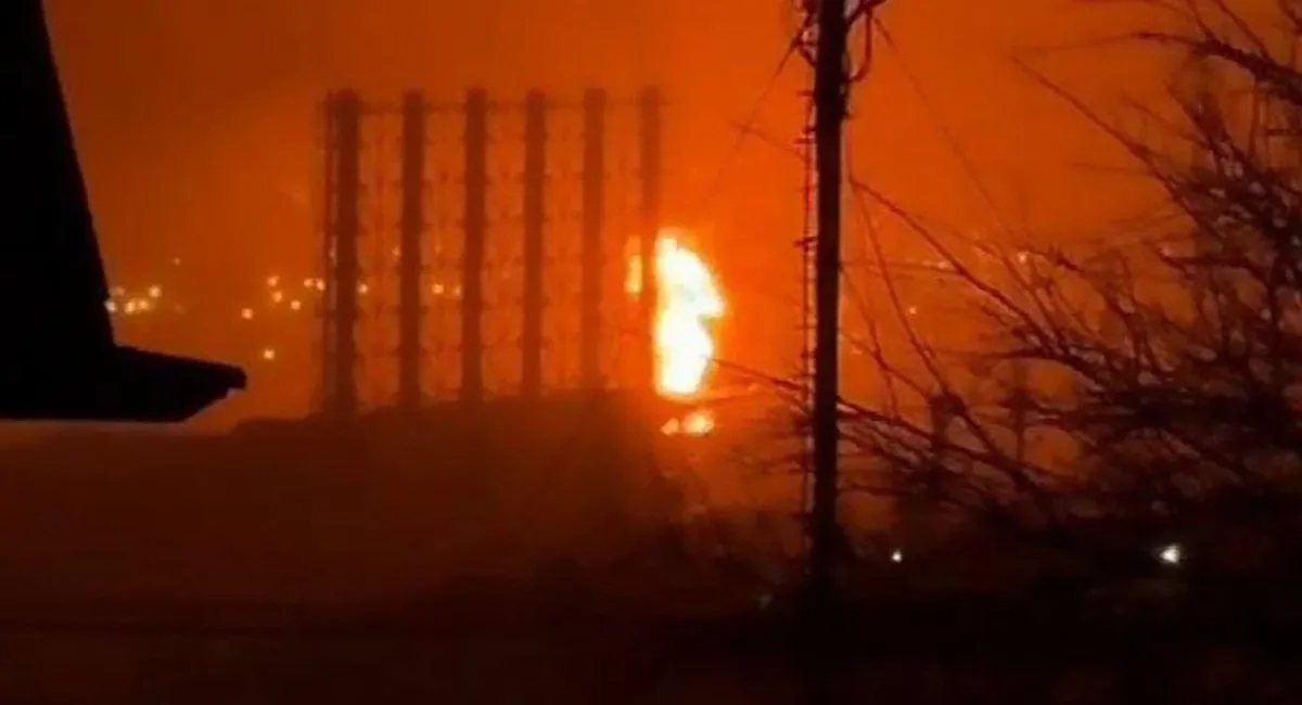 Добрые дроны поразили порт и НПЗ в российском Туапсе: вспыхнули масштабные пожары (видео) - today.ua