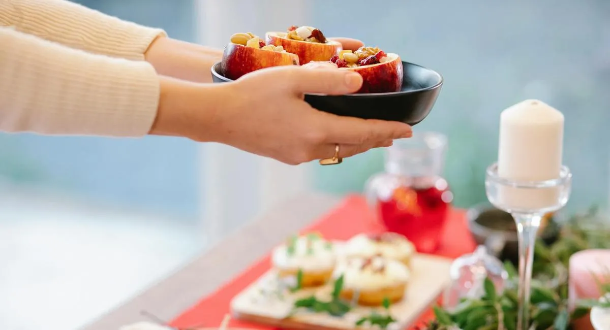 Закуски на Новий рік, які виглядають дорого, а коштують копійки: топ-3 рецепти - today.ua