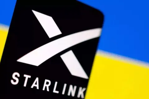 США можуть обмежити Україні доступ до зв'язку Starlink: чим загрожує українським військовим втрата такого зв'язку