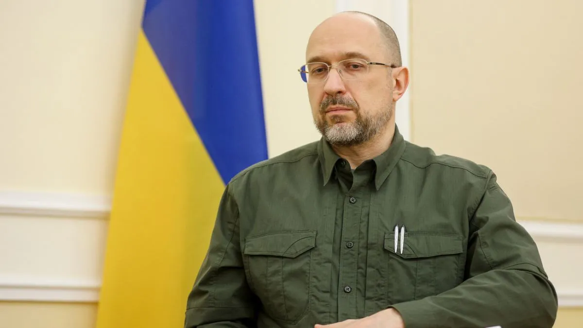 Укрзализныця не должна повышать цены билетов для граждан, - Шмыгаль - today.ua