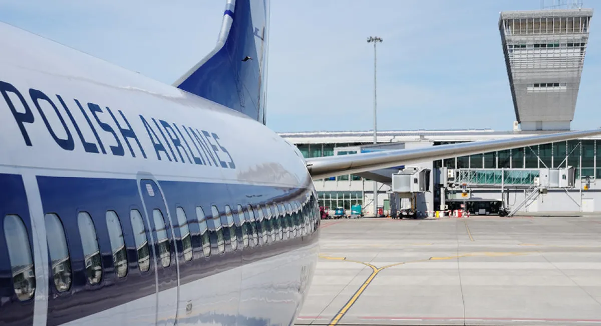Польша готовит гражданские аэропорты к возможному использованию в военных целях - today.ua