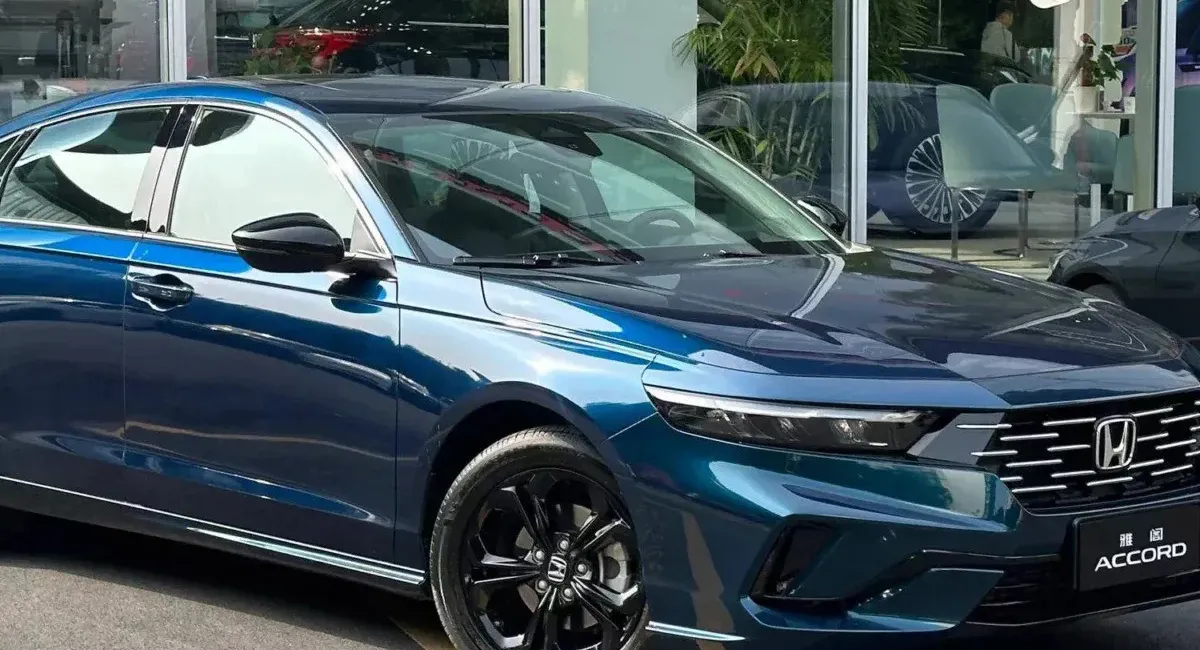 Honda почала продавати доступного суперника Toyota Camry - today.ua
