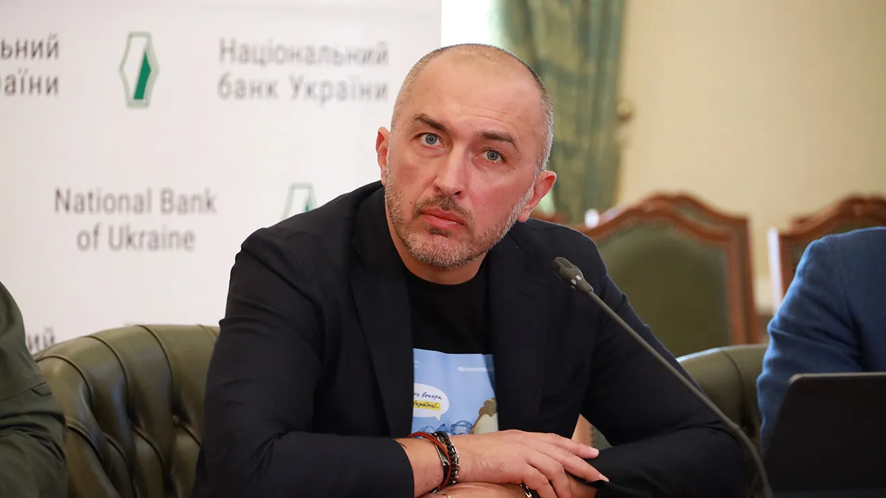 Нацбанк сменит основную валюту Украины с доллара на евро - today.ua