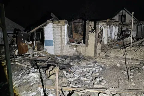 Россияне ударили по частным домам в Днепре: погибли два человека (фото)