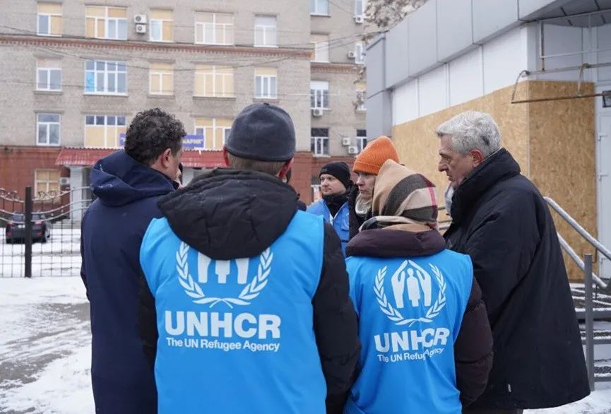 ООН сокращает финансирование: насколько сократят выплаты украинским беженцам в 2026 году - today.ua