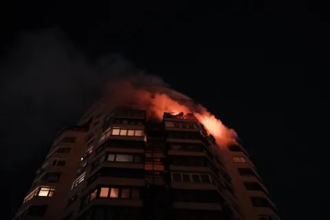 Самая тяжелая ночь для Киева с начала 2026 года: что известно о массированной атаке РФ и её последствиях (фото, видео)