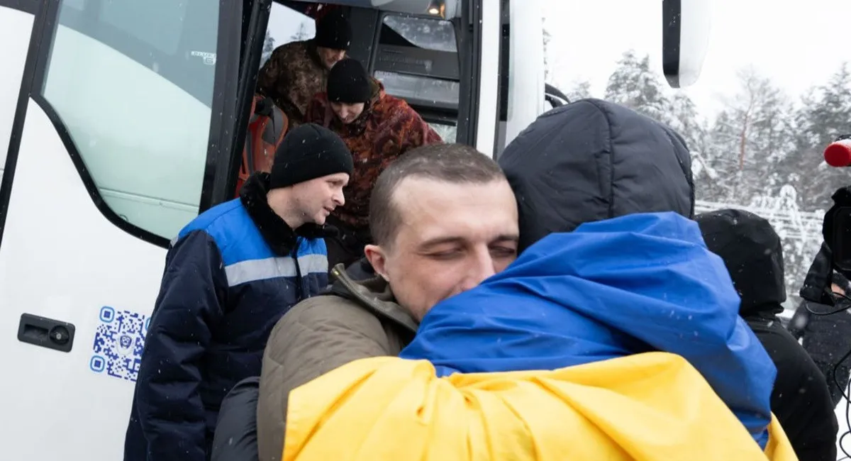 Живий!: на Львівщину з полону повернувся воїн Назар Далецький, якого поховали три роки тому (фото, відео) - today.ua