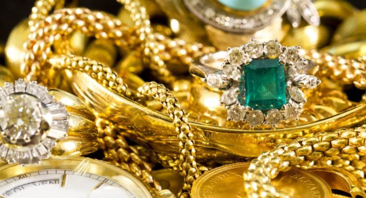 Покупка золотых украшений как инвестиция: эксперт объяснил, почему это проигрышная стратегия - today.ua