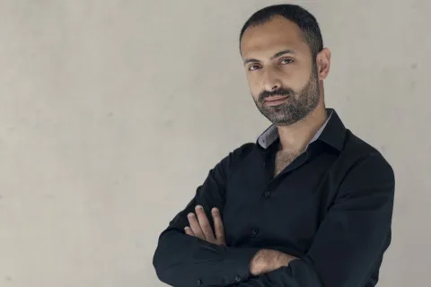 Еволюція портретної фотографії. Як знімати людей в цифрову епоху – огляд минулих і сучасних трендів від Сабухі Новзурова