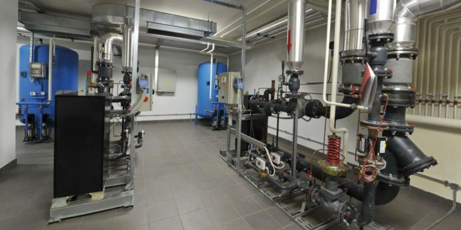 Многоквартирные дома отключат от централизованной теплосети: что предлагает власть их жителям - today.ua