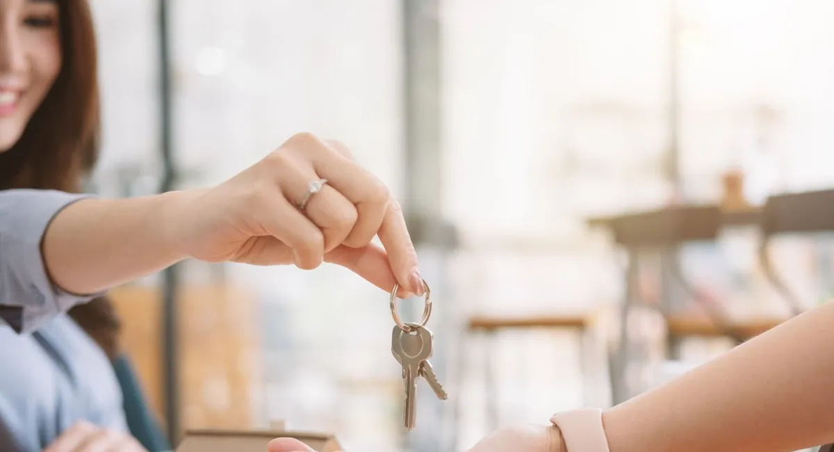 Украинцы смогут забрать в собственность жилье, которое они арендуют: детали нового закона - today.ua