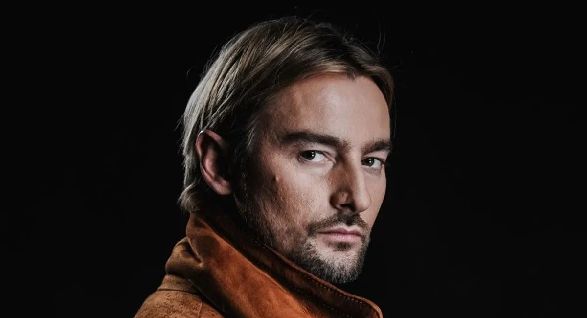 Ты мое всё: Алан Бадоев признался в любви на 20 языках мира и показал самого близкого человека - today.ua