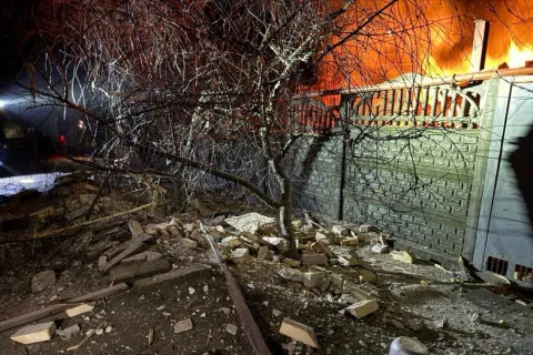 Россияне ударили по Запорожью: разрушены жилые дома, есть пострадавшие (фото)