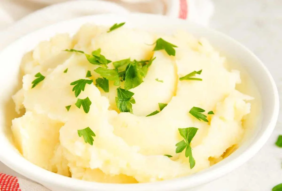 Без молока и сливочного масла: что добавить в картофельное пюре для идеальной текстуры и вкуса - today.ua