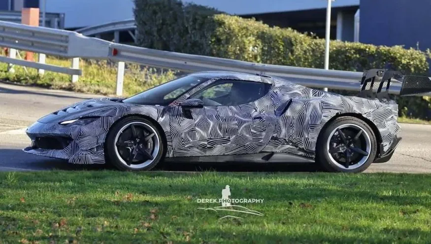 Перші фото гоночної Ferrari: на дорогах тестують нову версію суперкара 296 Challenge Stradale - today.ua