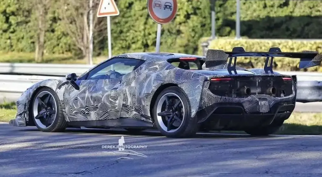 Перші фото гоночної Ferrari: на дорогах тестують нову версію суперкара 296 Challenge Stradale - today.ua