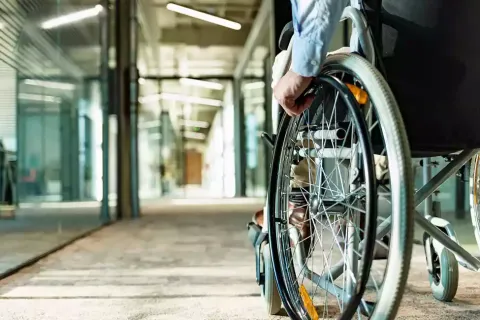 3% станцій метро й 6% доступних зупинок: що не так із безбар’єрністю в Україні