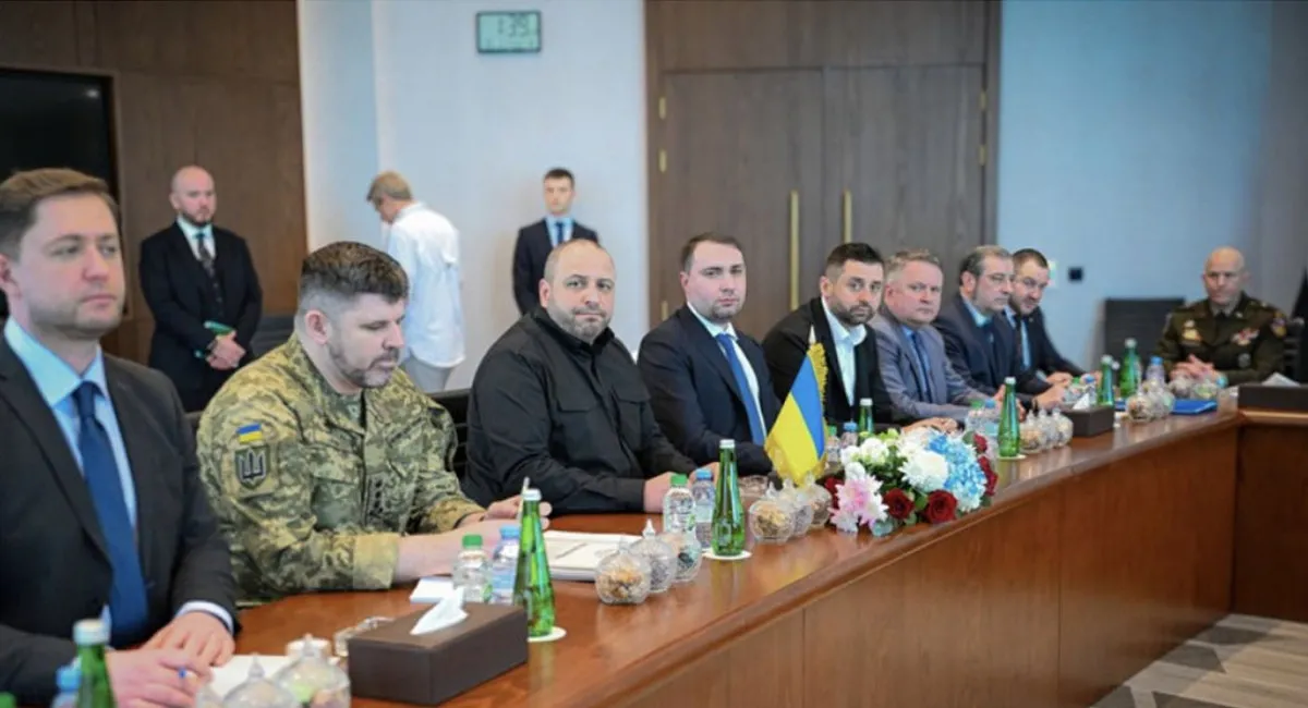 Украинская делегация раскололась: окружение Ермака блокирует быстрый мир с РФ, — The Economist - today.ua