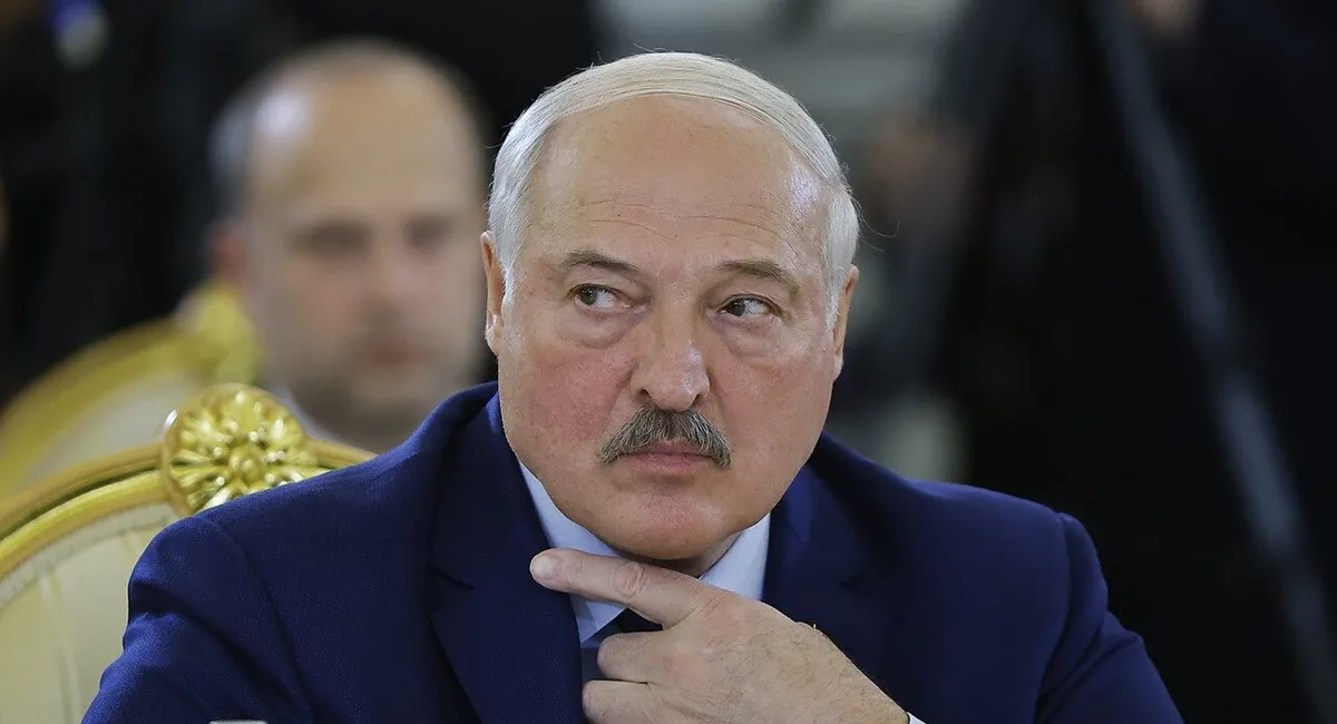 Син виписав санкції: Зеленський поставив жирну крапку у відносинах із Лукашенком за допомогу вбивцям - today.ua