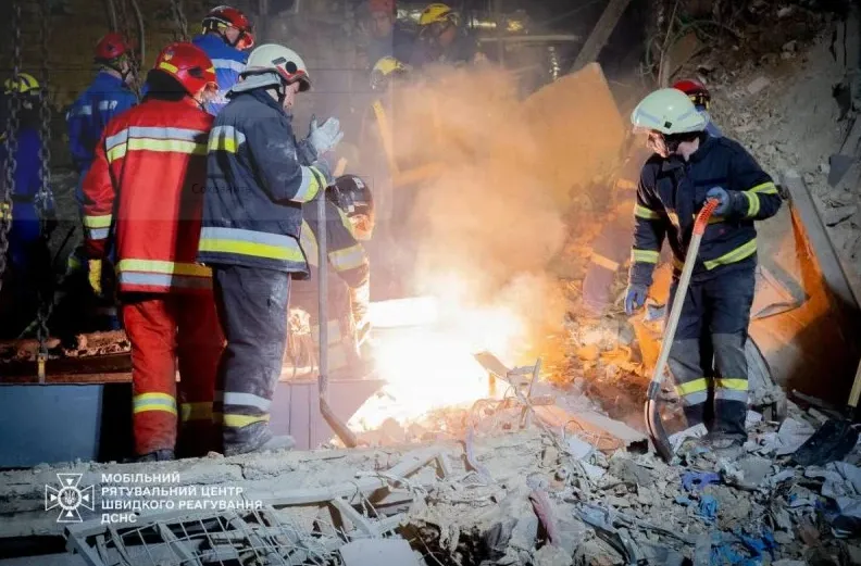 Шахед або ракета влучили в будинок: що робити і чого категорично не можна — поради рятувальника - today.ua