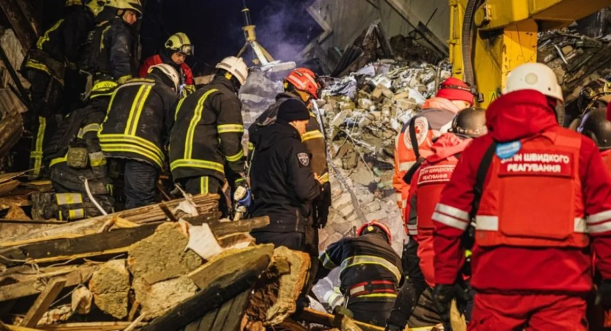 Шахед або ракета влучили в будинок: що робити і чого категорично не можна — поради рятувальника - today.ua