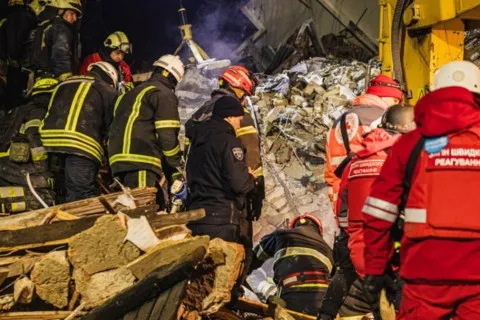 Шахед або ракета влучили в будинок: що робити і чого категорично не можна — поради рятувальника