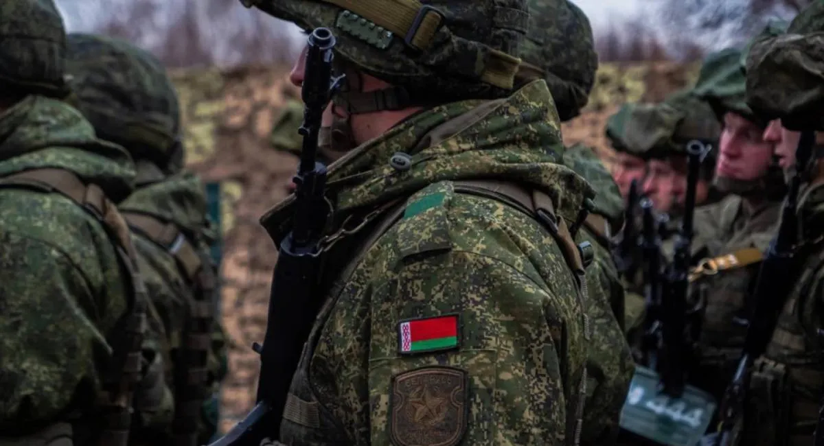 Повестки ночью и без права отказа: в Беларуси началась скрытая мобилизация офицеров и резервистов - today.ua