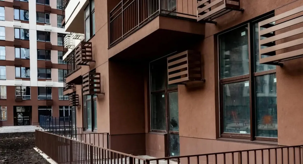 В Киеве массово скупают квартиры на первом этаже, даже заброшенные и старые — причина - today.ua