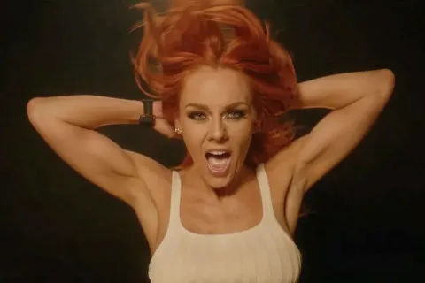 "Я была в аду": Елена Тополь после скандала шокировала фанатов своим состоянием "на грани" (видео)