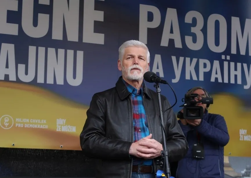 Ляпас Бабішу: Прага вибухнула багатотисячним мітингом, який став знаком для проросійських сил (фото) Ляпас Бабішу: Прага вибухнула багатотисячним мітингом, який став знаком для проросійських сил (фото) - today.ua