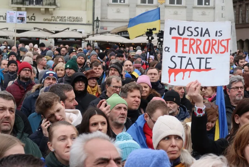 Ляпас Бабішу: Прага вибухнула багатотисячним мітингом, який став знаком для проросійських сил (фото) Ляпас Бабішу: Прага вибухнула багатотисячним мітингом, який став знаком для проросійських сил (фото) - today.ua