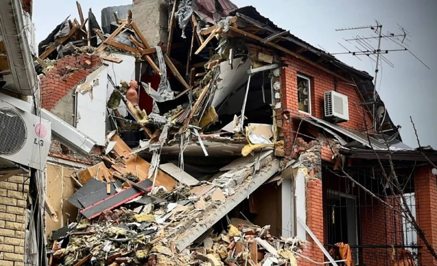 "Особливий статус" не врятував від російських ракет: під Києвом пошкоджено маєток екссоратника Зеленського