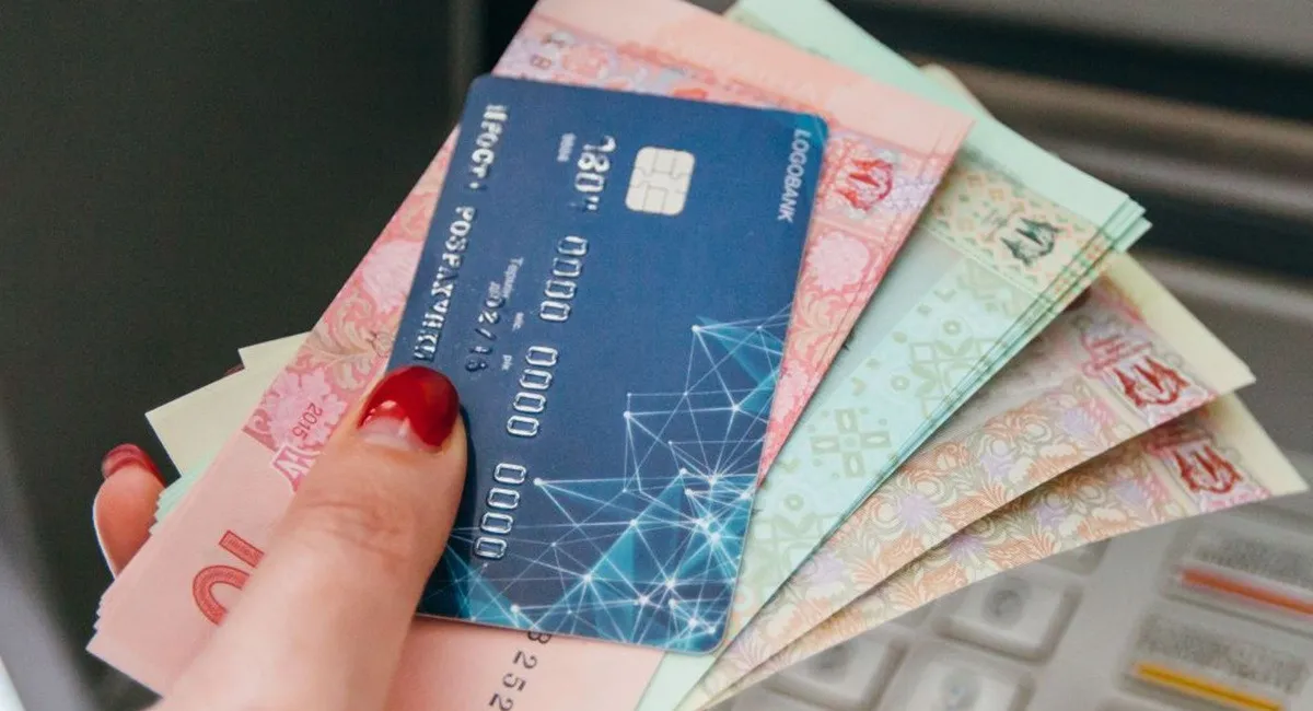 Довічний бан у банках та тавро злочинця: на Полтавщині чоловік отримав судимість за оренду картки - today.ua