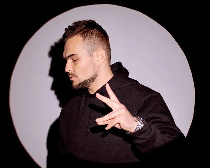 Всі у лікарні, дитина в реанімації: під Києвом ворожий удар вщент спопелив оселю відомого музиканта Всі у лікарні, дитина в реанімації: під Києвом ворожий удар вщент спопелив оселю відомого музиканта - today.ua