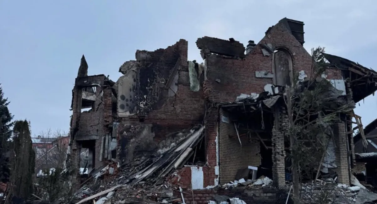 Всі у лікарні, дитина в реанімації: під Києвом ворожий удар вщент спопелив оселю відомого музиканта - today.ua