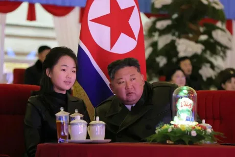 Генералы отчитываются перед ребенком: как Ким Чен Ын утер нос Кадырову ядерным назначением