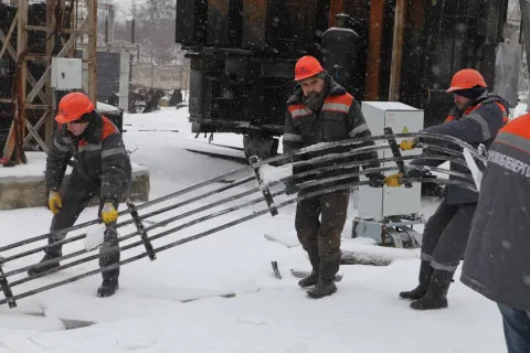 Аварийные бригады получат от правительства дополнительные выплаты: перечень специалистов и суммы