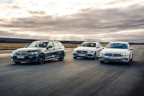 Немецкий автопром на грани изменений: BMW, Mercedes и Volkswagen рискуют не пережить автомобильную революцию