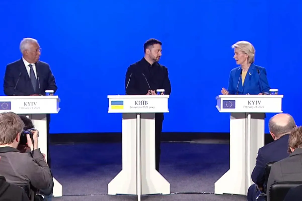 ЄС підтримує Україну, але зберігає дистанцію: Урсула фон дер Ляєн відмовилася назвати дату вступу до Євросоюзу ЄС підтримує Україну, але зберігає дистанцію: Урсула фон дер Ляєн відмовилася назвати дату вступу до Євросоюзу - today.ua
