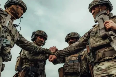 Соцгарантии или сужение прав? В военной среде раскритиковали новый закон о выплатах семьям