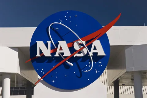 Так могло выглядеть детство Солнца: NASA показала звезду, которая выдувает пузыри
